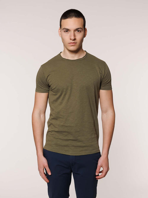 T-Shirt collo taglio vivo
