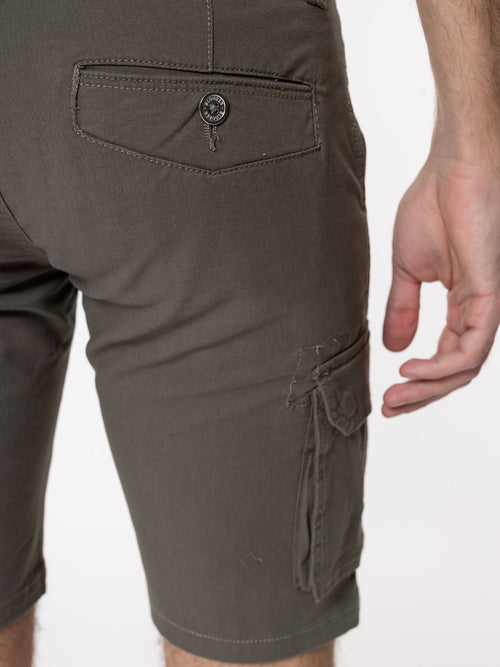 Bermuda con tasconi|Colore:Verde militare 