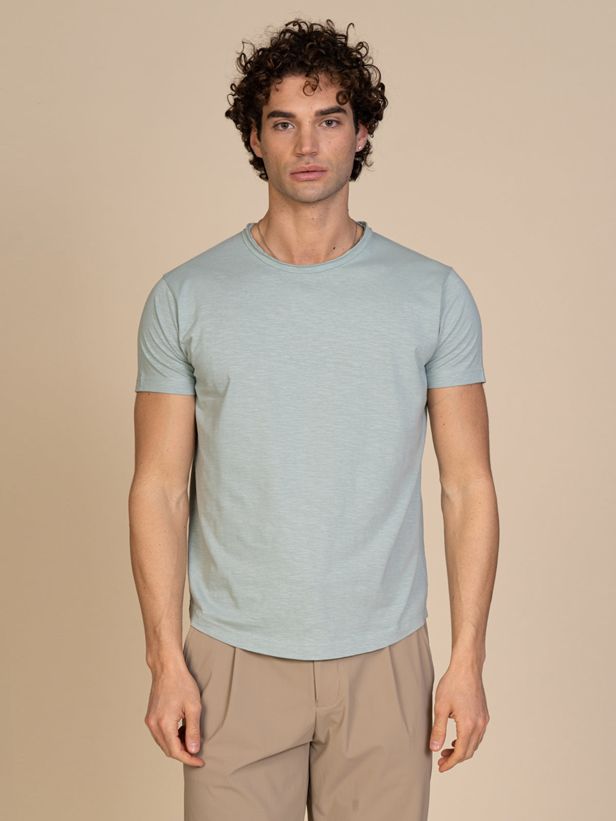 T-Shirt collo taglio vivo|Colore:Menta