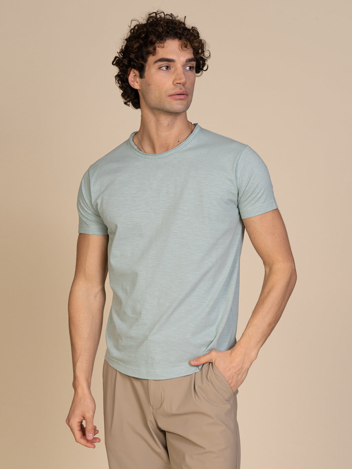 T-Shirt collo taglio vivo|Colore:Menta