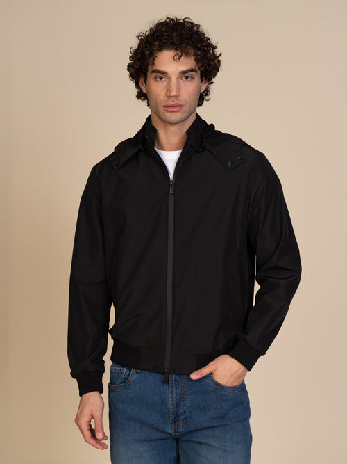 Giubbotto bomber con cappuccio|Colore:Nero
