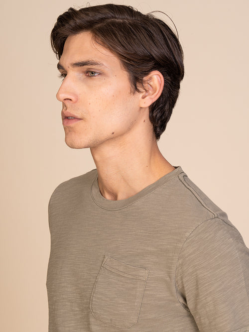 T-Shirt con taschino|Colore:Verde militare