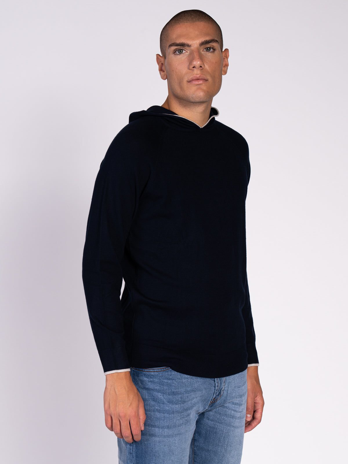 MAGLIA CON CAPPUCCIO|Colore:Blu