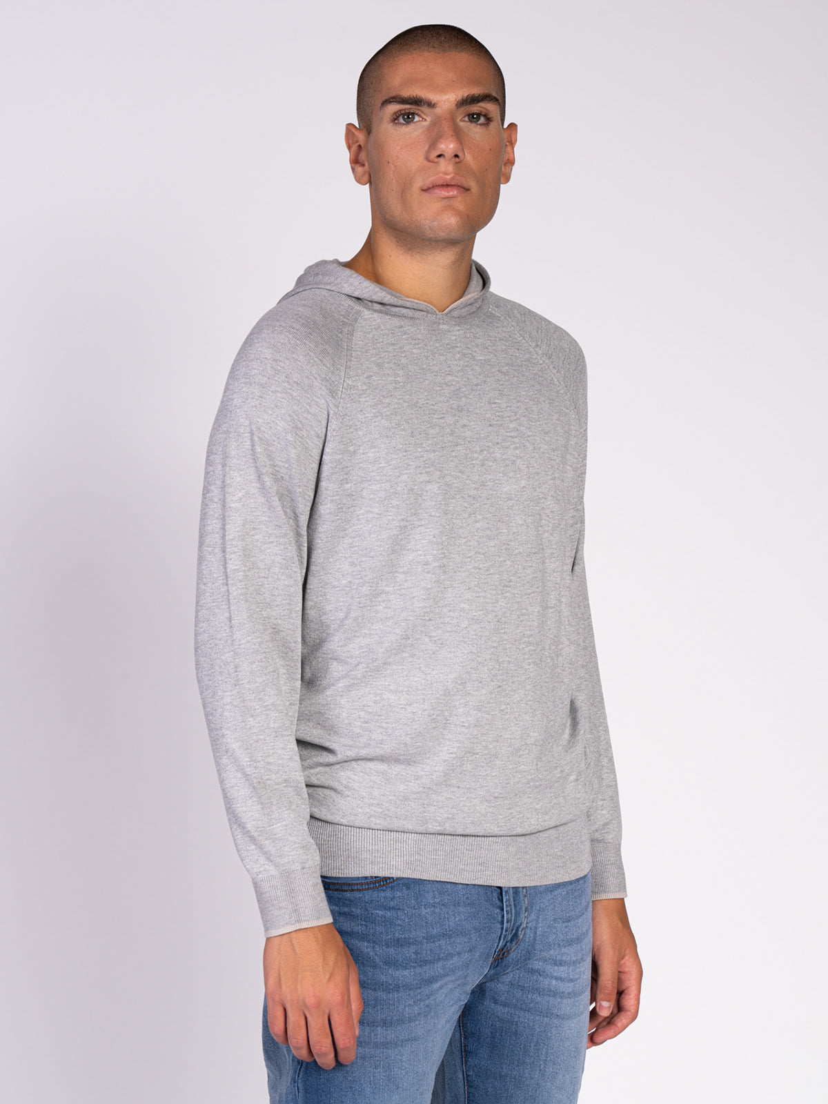 MAGLIA CON CAPPUCCIO|Colore:Grigio